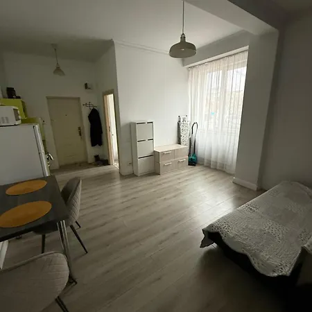 아파트 In Marasti